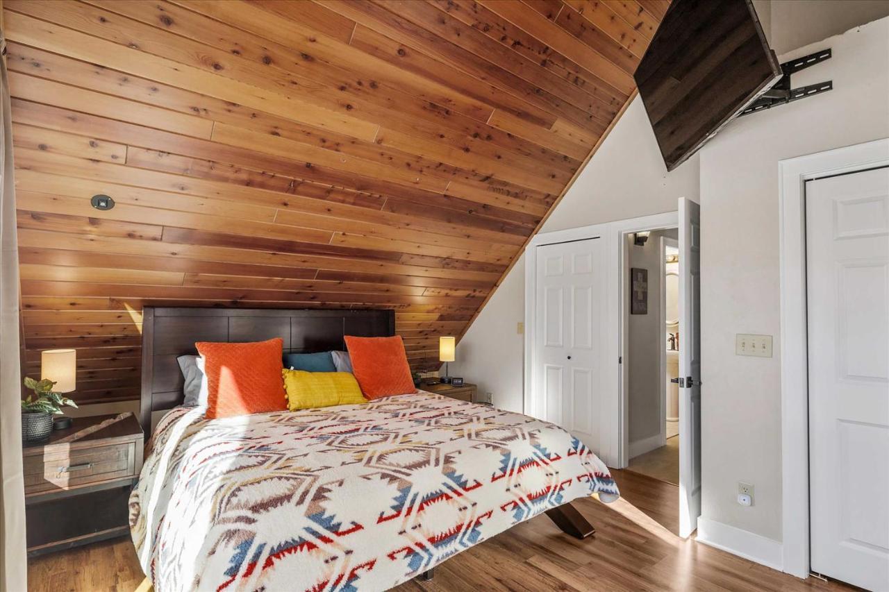 Modern Red Lodge Cabin - Walk To Broadway Ave Εξωτερικό φωτογραφία